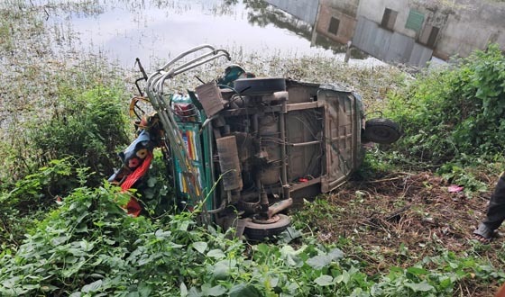চাঁদপুরে ট্রাক-অটোরিকশা মুখোমুখি সংঘর্ষে নারী নিহত, আহত ২
