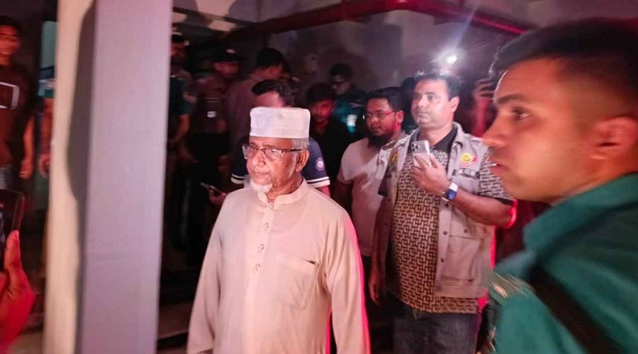 গ্রেপ্তার হলেন গাজী নজরুল ইসলাম ও তার স্ত্রী