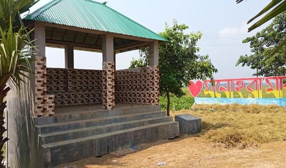 মান্দার উথরাইল বিলে কৃষকের জন্য সেড, মিলেছে স্বস্তি