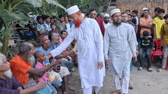 বাগমারায় এমপি ডাঃ আব্দুল বারীর গণসংযোগ ও পথসভা