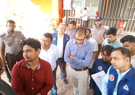 ফিলিং স্টেশনে অভিযান, ওজনে কম দেওয়ায় ২৫ হাজার টাকা জরিমানা