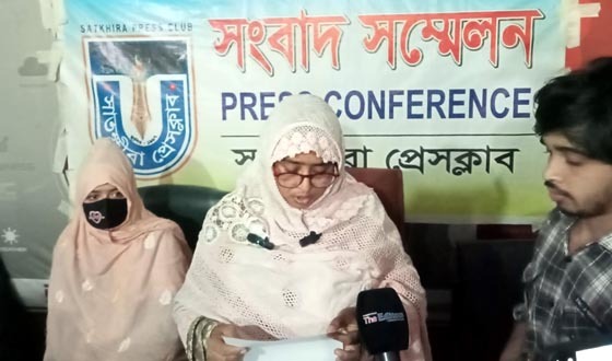 চাঁদা না পেয়ে গৃহবধূর বাড়িতে ভাঙচুর, শ্লীলতাহানির অভিযোগ