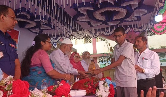 সাপাহারে কৃতি শিক্ষার্থীদের সংবর্ধনা, পুরস্কার বিতরণ