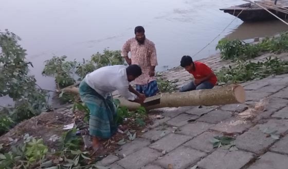 কুড়িগ্রামে ফের "ব্রহ্মপুত্র নদের ডানতীর রক্ষা প্রকল্পের ধস