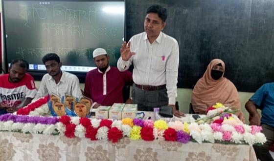 কুল্যা সরকারি প্রাথমিক বিদ্যালয়ে কৃতি শিক্ষার্থীদের সংবর্ধনা