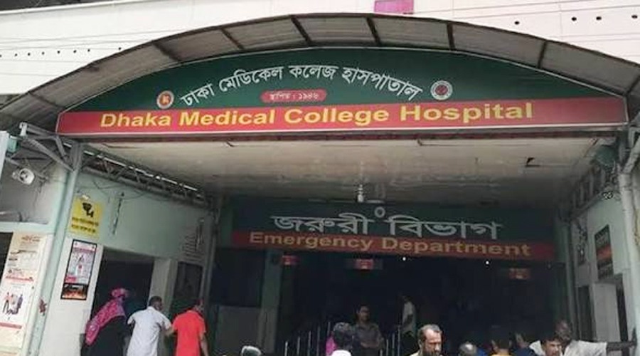 কদমতলীতে ময়লা পরিষ্কারের সময় ভবন থেকে পড়ে নারী শ্রমিকের মৃত্যু