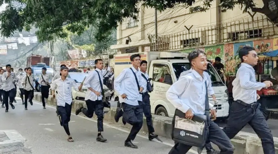 ঢাকা কলেজ ও আইডিয়াল কলেজের শিক্ষার্থীদের সংঘর্ষ