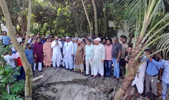 মুন্সীগঞ্জে ধলেশ্বরী নদী ভাঙন পরিদর্শনে এমপি, সমাধানের আশ্বাস