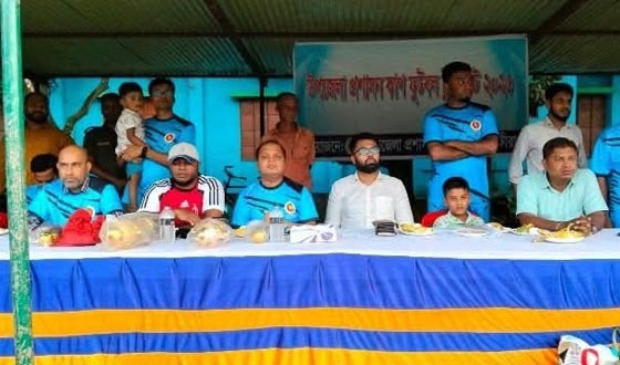 দেবহাটায় ফুটবল টুর্নামেন্টের ফাইনালে থানা বিজয়ী