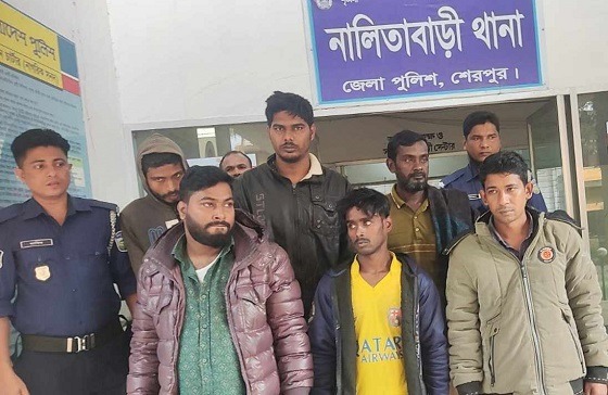 নালিতাবাড়ীতে হেরোইনসহ আটক ৪