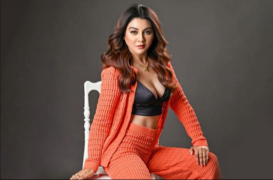 জামদানি পরা নিয়ে কটাক্ষের জবাব দিলেন জয়া