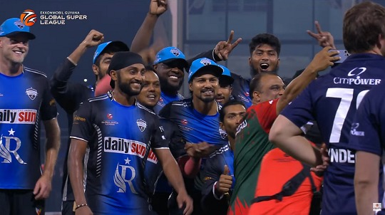 অবশেষে চ্যাম্পিয়নের মুকুট পড়লো রংপুর রাইডার্স