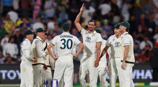 অসিদের কাছে ভারতের ১০ উইকেটের লজ্জাজনক হার