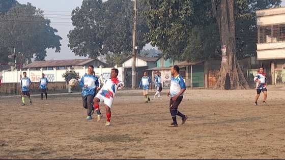 টাঙ্গাইলে ফুটবলে প্রতিদ্বন্দিতাপূর্ন ম্যাচে টেন ক্লাব জয়ী