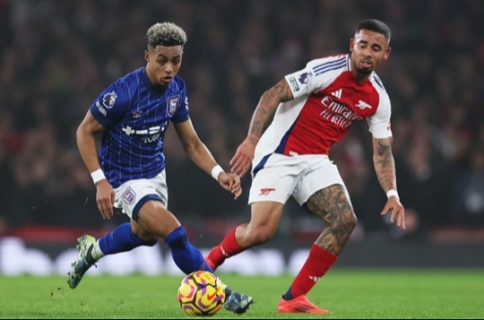 ইপসউইচের সাথে জয় পেলো আর্সেনাল