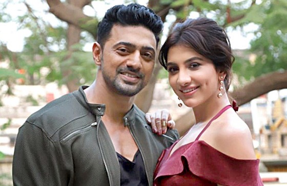 দেবের সঙ্গে প্রেম ভাঙার রটনা, মুখ খুললেন রুক্মিণী