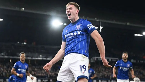 ৩১ বছর পর এমন প্রতিপক্ষের কাছে হারলো চেলসি