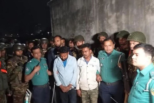 টঙ্গীতে যৌথ বাহিনীর অভিযানে গ্রেফতার ২