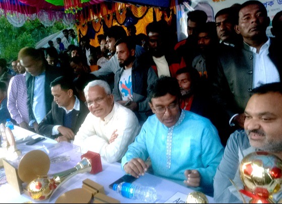 ঘোড়াঘাটে ফুটবল টুর্নামেন্টের ফাইনাল খেলা অনুষ্ঠিত