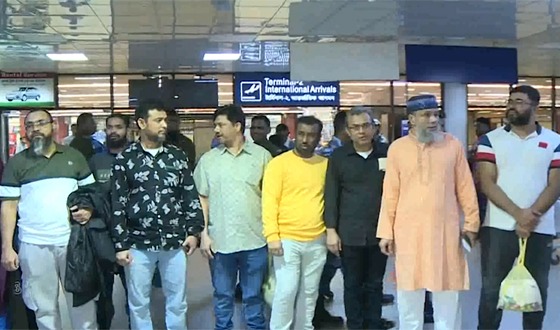 জুলাই অভ্যুত্থানে সৌদিতে গ্রেফতার হওয়া ১০ প্রবাসী দেশে ফিরলেন