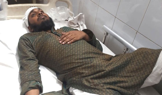 চাটমোহরে ব্যবসায়ীকে মারধর করে টাকা ও মোটরসাইকেল ছিনতাই