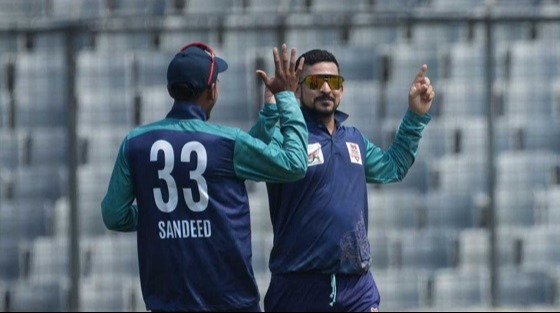 নিষেধাজ্ঞা কাটিয়ে মাঠে ফিরলেন নাসির হোসেন