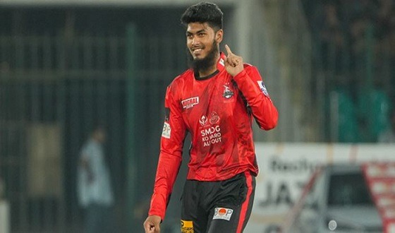 রিশাদের ঘূর্ণি জাদুতে লাহোরের দাপুটে জয়