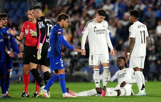 এল ক্লাসিকোর আগে ইনজুরির ধাক্কা রিয়াল শিবিরে