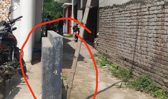 ভেড়ামারায় ক্ষমতার অপব্যবহার করে প্রাচীর নির্মান