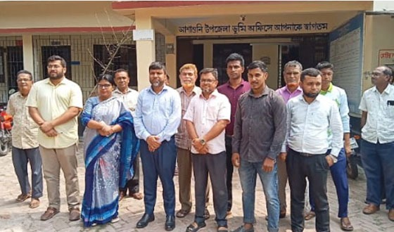 বুধহাটা এনএস গার্লস স্কুলে এডহক কমিটির সভা