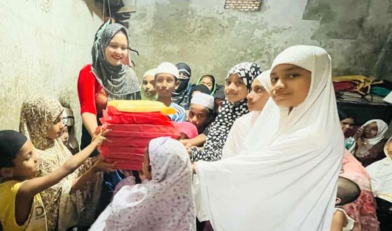 চাঁদপুরে মাদ্রাসা শিক্ষার্থীদের মাঝে খাবার, কোরআন শরীফ ও শিক্ষা সামগ্রী বিতরণ