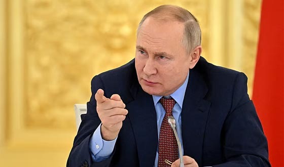 ইউক্রেন যুদ্ধে সাময়িক যুদ্ধবিরতির ঘোষণা দিলেন পুতিন
