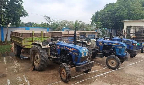 কলমাকান্দায় অবৈধ বালু উত্তোলনে তিনজনকে জরিমানা