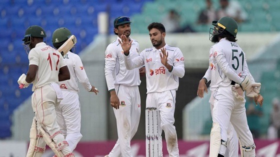 মিরাজের অলরাউন্ডিং নৈপুণ্যে টাইগারদের ইনিংস ব্যবধানে জয়