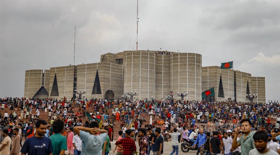 ৫ আগস্ট জাতির সামনে উপস্থাপিত হবে ‘জুলাই ঘোষণাপত্র’