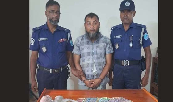 মধুখালীতে শীর্ষ মাদক ব্যবসায়ী আটক