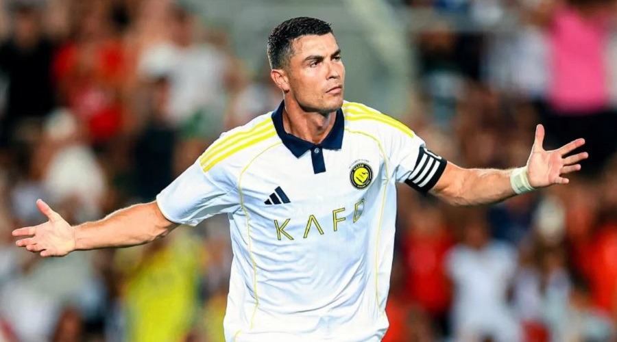 রোনালদোর হ্যাটট্রিকের জাদুতে দাপুটে জয় পেলো আল-নাসর