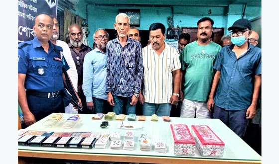 টাঙ্গাইলে জুয়ার আসর : উপজেলা বিএনপির সভাপতি সহ গ্রেপ্তার ৩৪