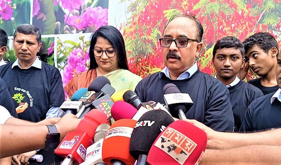 গাছ না বাঁচলে আমরা বাঁচবো না : ঢাকা বিভাগীয় কমিশনার