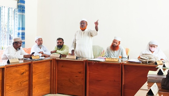 বাবুগঞ্জে শিক্ষকদের সাথে মহানগর জামায়েতের আমীর বাবরের সভা