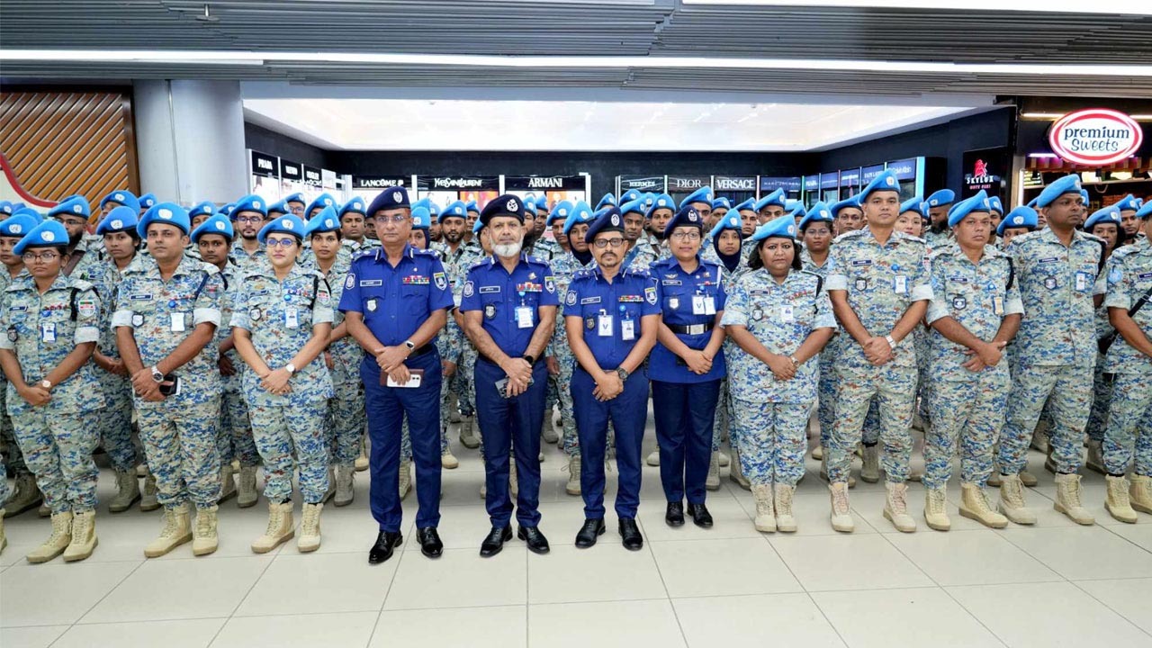 কিনশাসার পথে বাংলাদেশ পুলিশের ১৮০ শান্তিরক্ষী