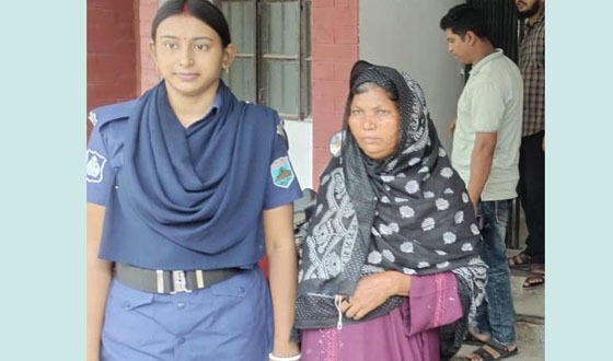 চাটমোহরে সোয়া কেজি গাঁজাসহ গৃহবধূ আটক