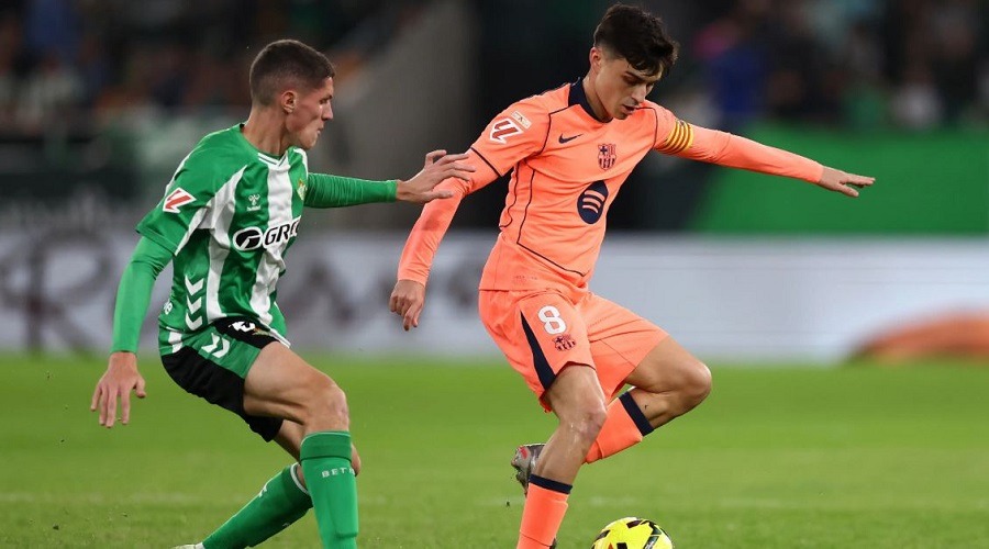 দাপুটে জয়ে শীর্ষস্থান ধরে রাখলো বার্সা