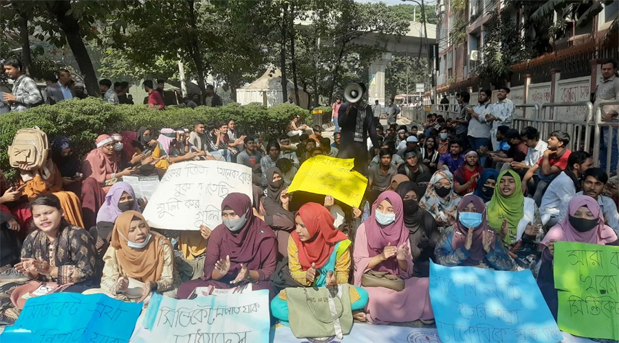 দাবি আদায় না হওয়া পযর্ন্ত আন্দোলন চালিয়ে যাওয়ার হুঁশিয়ারি শিক্ষার্থীদের