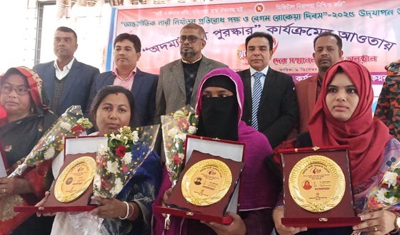 কয়রায় আন্তর্জাতিক নারী নির্যাতন প্রতিরোধ পক্ষ ও বেগম রোকেয়া দিবস পালন