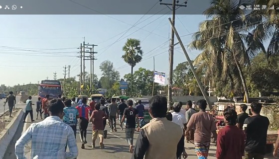 সেনবাগে ৩ ছিনকাইকারীকে গণপিটুনি দিয়ে পুলিশে সোপার্স