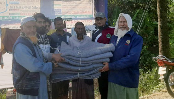আশাশুনি বাঁকড়ায় শীতার্তদের মাঝে কম্বল বিতরণ