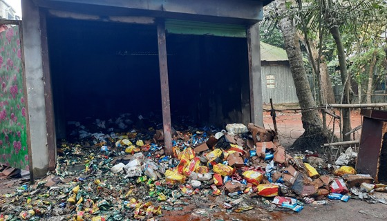 নাসিরনগরে নাজিফা এন্টারপ্রাইজের গোডাউনে আগুন, মালামাল পুড়ে ছাই