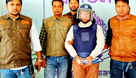 দিনাজপুরের আ’লীগের সহসভাপতি ও একাধিক মামলার আসামি গ্রেপ্তার