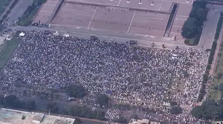 মানিক মিয়ায় জনসমুদ্র, শহীদ হাদির জানাজায় লাখো মানুষের উপস্থিতি